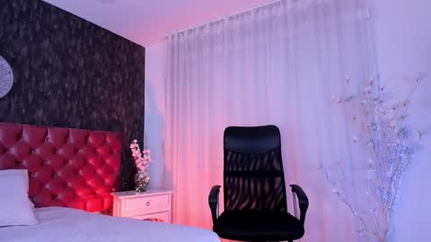 Danna online show from 01-14-25, 02:43