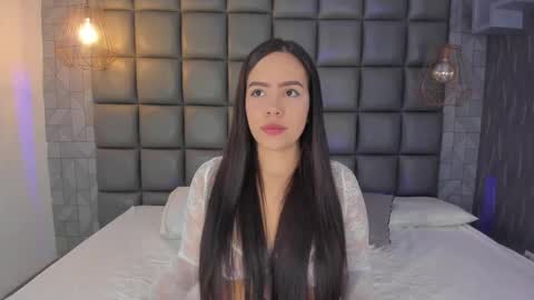 Danna online show from 10-22-25, 12:05