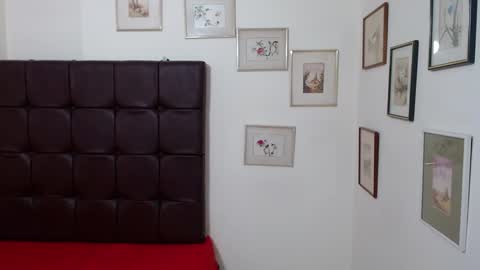 Snapshot of dannazuluaga chatting on 01-31-25, 05:42 Danna online show from 01-31-25, 05:42