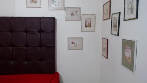 Snapshot of dannazuluaga chatting on 02-04-25, 05:45 Danna online show from 02-04-25, 05:45