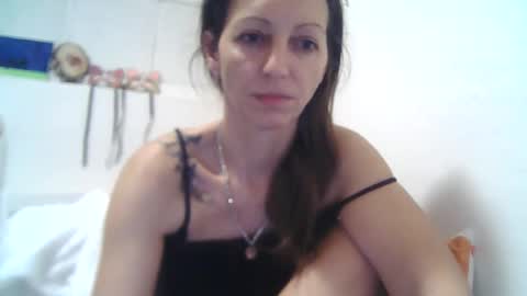 Snapshot of dannica1 chatting on 01-09-26, 09:27 dannica1 online show from 01-09-26, 09:27