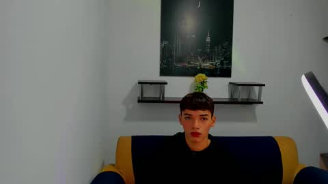 Snapshot of danniels_sweet chatting on 01-14-25, 12:35 danniels_sweet online show from 01-14-25, 12:35