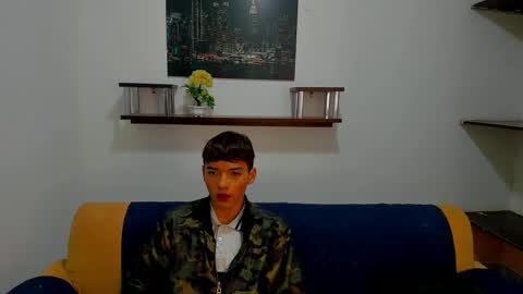Snapshot of danniels_sweet chatting on 01-22-25, 12:49 danniels_sweet online show from 01-22-25, 12:49