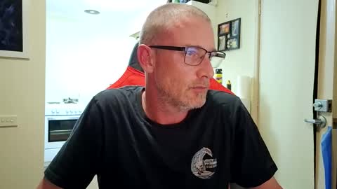 Snapshot of dannozdirekt chatting on 11-05-25, 12:27 dannozdirekt online show from 11-05-25, 12:27