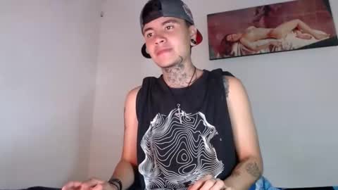 Snapshot of dannteftm chatting on 12-27-24, 02:54 DANNTE online show from 12-27-24, 02:54