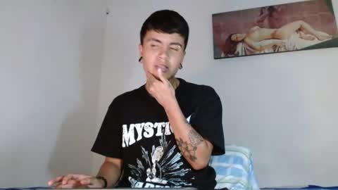 Snapshot of dannteftm chatting on 01-07-25, 01:49 DANNTE online show from 01-07-25, 01:49