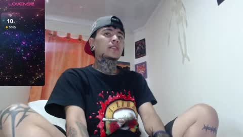 Snapshot of dannteftm chatting on 01-26-25, 03:47 DANNTE online show from 01-26-25, 03:47