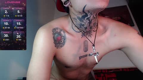 Snapshot of dannteftm chatting on 02-04-25, 05:53 DANNTE online show from 02-04-25, 05:53