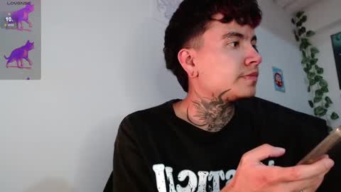 Snapshot of dannteftm chatting on 10-05-25, 11:13 DANNTE online show from 10-05-25, 11:13