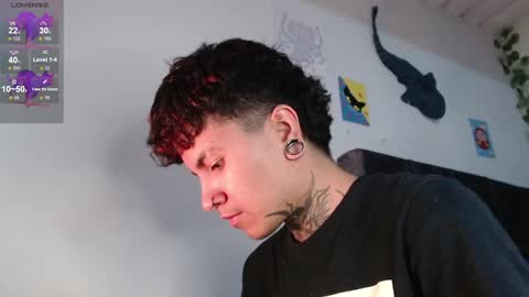 Snapshot of dannteftm chatting on 10-12-25, 10:20 DANNTE online show from 10-12-25, 10:20