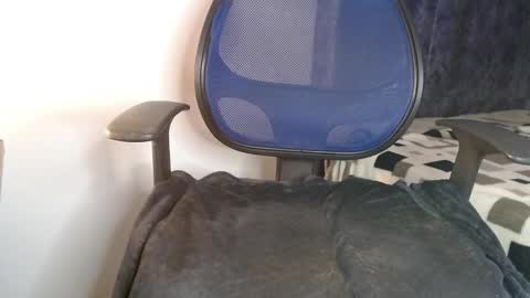 Snapshot of dannteftm chatting on 10-20-25, 09:15 DANNTE online show from 10-20-25, 09:15