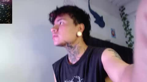 Snapshot of dannteftm chatting on 11-06-25, 08:32 DANNTE online show from 11-06-25, 08:32