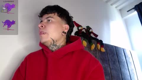 Snapshot of dannteftm chatting on 12-16-25, 01:16 DANNTE online show from 12-16-25, 01:16