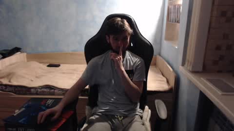 Danny online show from 01-21-25, 04:43