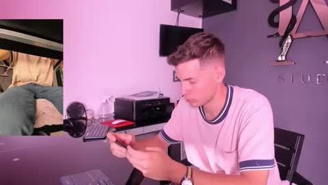 Snapshot of danny_and_lara chatting on 10-02-25, 06:48 danny_and_lara online show from 10-02-25, 06:48