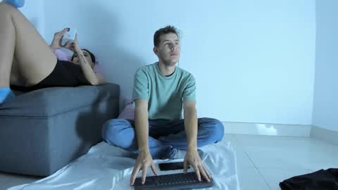 Snapshot of danny_and_lara chatting on 10-18-25, 09:21 danny_and_lara online show from 10-18-25, 09:21