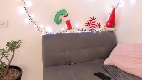 Snapshot of danny_and_lara chatting on 11-15-25, 06:04 danny_and_lara online show from 11-15-25, 06:04