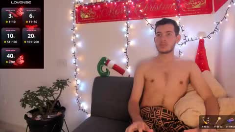 Snapshot of danny_and_lara chatting on 11-29-25, 09:18 danny_and_lara online show from 11-29-25, 09:18