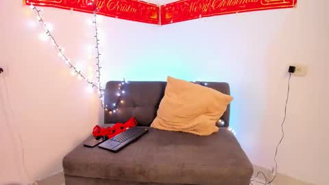 Snapshot of danny_and_lara chatting on 12-04-25, 03:32 danny_and_lara online show from 12-04-25, 03:32