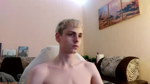 Snapshot of danny_fox888 chatting on 10-28-25, 03:58 Daniel online show from 10-28-25, 03:58