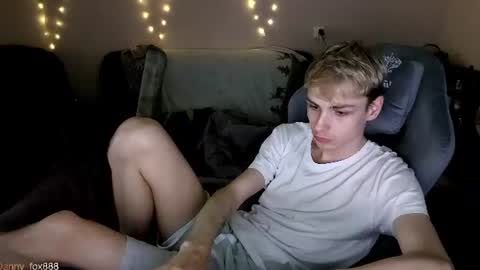 Snapshot of danny_fox888 chatting on 06-11-26, 11:36 Daniel online show from 06-11-26, 11:36