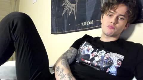 Snapshot of danny_love01 chatting on 12-16-24, 08:16 danny online show from 12-16-24, 08:16