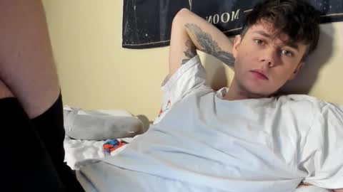 Snapshot of danny_love01 chatting on 12-19-24, 12:56 danny online show from 12-19-24, 12:56