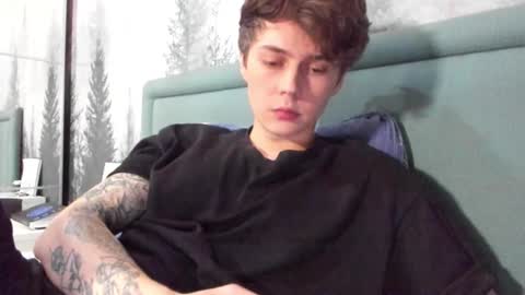 Snapshot of danny_love01 chatting on 02-04-25, 02:32 danny online show from 02-04-25, 02:32