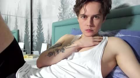 Snapshot of danny_love01 chatting on 02-12-25, 12:44 danny online show from 02-12-25, 12:44