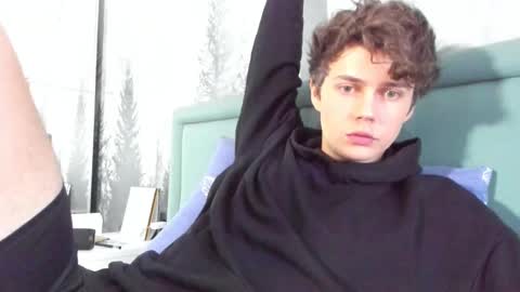 Snapshot of danny_love01 chatting on 02-14-25, 10:49 danny online show from 02-14-25, 10:49