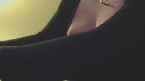 Snapshot of dannysucksdick chatting on 12-20-24, 10:49 danisuxdicks online show from 12-20-24, 10:49