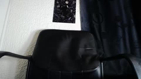 Snapshot of dante_d_angelo_ chatting on 10-04-25, 06:44 dante_d_angelo_ online show from 10-04-25, 06:44