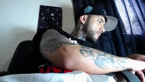 Snapshot of dante_d_angelo_ chatting on 10-18-25, 06:41 dante_d_angelo_ online show from 10-18-25, 06:41