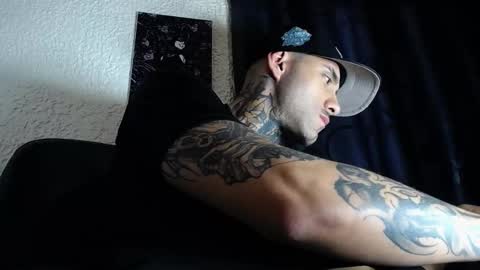 Snapshot of dante_d_angelo_ chatting on 11-03-25, 06:58 dante_d_angelo_ online show from 11-03-25, 06:58