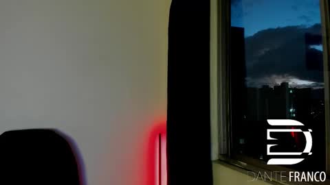 Snapshot of dante_franco chatting on 10-25-25, 11:10 dante_franco online show from 10-25-25, 11:10