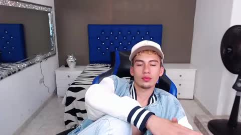 Dante online show from 01-31-25, 03:22