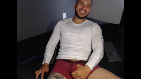 Snapshot of dantebrown1 chatting on 09-30-25, 02:55 dantebrown1 online show from 09-30-25, 02:55