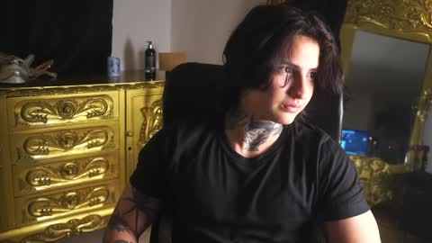 Snapshot of dantecoppolaa chatting on 01-20-25, 02:11 Dante coppola online show from 01-20-25, 02:11