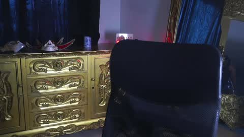 Snapshot of dantecoppolaa chatting on 01-30-25, 09:04 Dante coppola online show from 01-30-25, 09:04