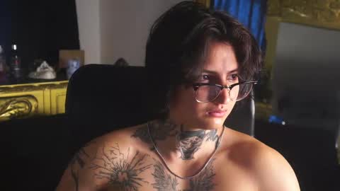 Snapshot of dantecoppolaa chatting on 02-21-25, 03:32 Dante coppola online show from 02-21-25, 03:32