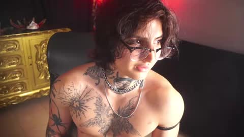 Snapshot of dantecoppolaa chatting on 03-03-25, 01:42 Dante coppola online show from 03-03-25, 01:42