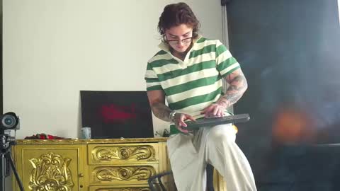 Snapshot of dantecoppolaa chatting on 09-21-25, 09:16 Dante coppola online show from 09-21-25, 09:16