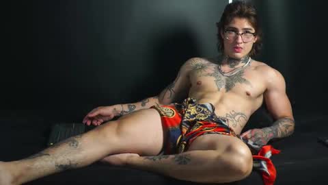 Snapshot of dantecoppolaa chatting on 09-23-25, 10:02 Dante coppola online show from 09-23-25, 10:02