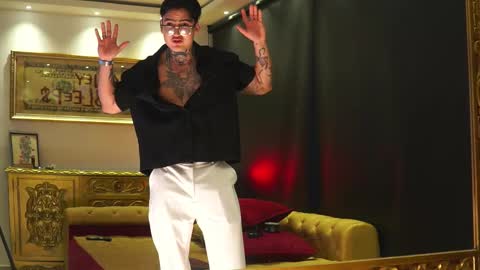 Snapshot of dantecoppolaa chatting on 11-29-25, 12:24 Dante coppola online show from 11-29-25, 12:24