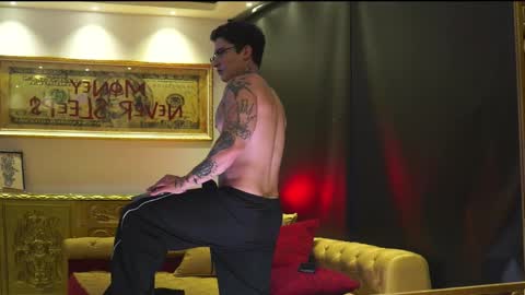 Snapshot of dantecoppolaa chatting on 12-18-25, 12:17 Dante coppola online show from 12-18-25, 12:17