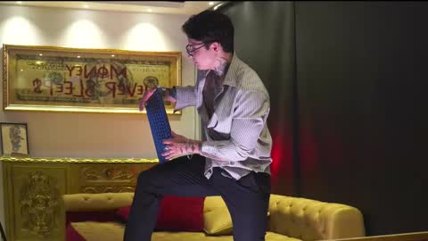 Snapshot of dantecoppolaa chatting on 12-20-25, 12:51 Dante coppola online show from 12-20-25, 12:51