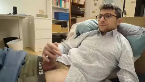 Snapshot of dantheman233 chatting on 12-19-25, 03:19 Daniel online show from 12-19-25, 03:19