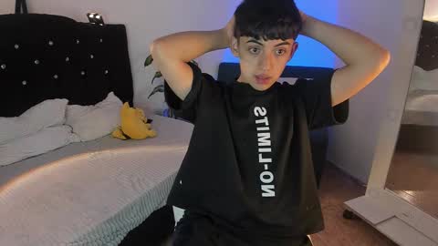 Snapshot of danvianny chatting on 10-13-25, 12:27 DAN VIANNY online show from 10-13-25, 12:27