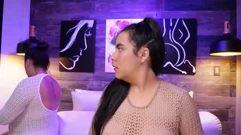 Snapshot of dany_alexa chatting on 10-18-25, 11:44 Dany And Alexa online show from 10-18-25, 11:44