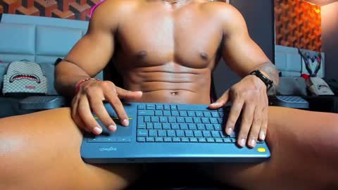 Snapshot of dany_dryy chatting on 01-25-25, 03:51 Dany online show from 01-25-25, 03:51